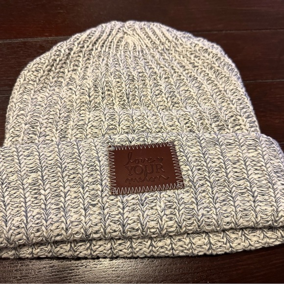 Light gray and white Love Your Melon cuffed beanie with brown patch - Picture 5 of 6